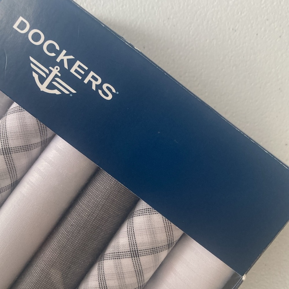 Dockers 6 pack of 100% cotton handkerchiefs - Picture 12 of 14